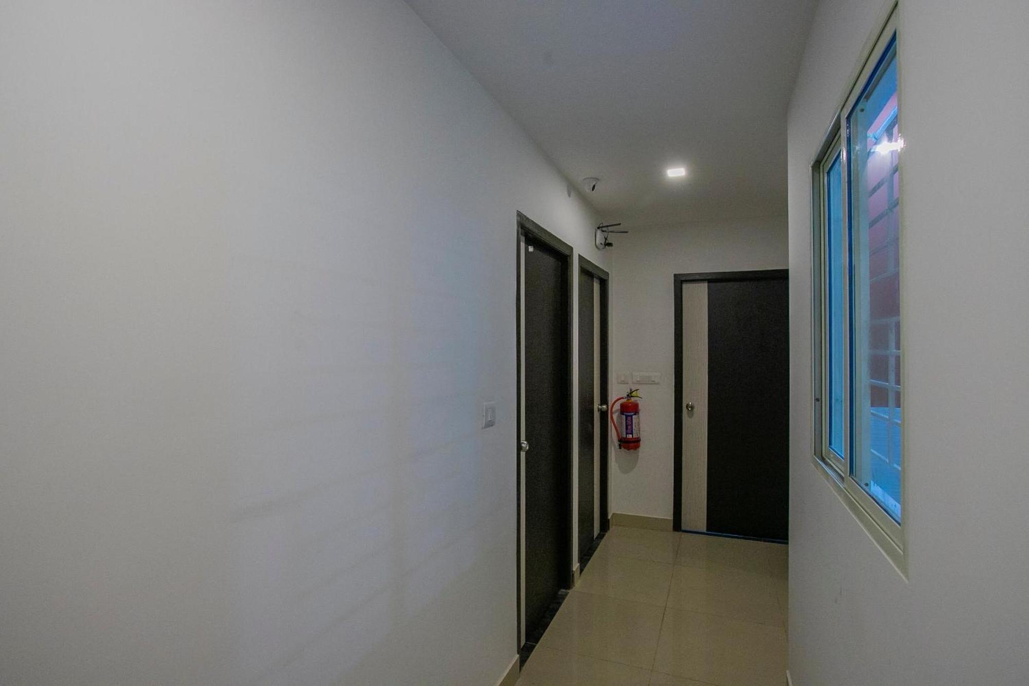 Hotel O Varcity Phi Premium Pavilion ,Above Hdfc Bank ,Near Anjaneya Temple Madiwala, Hosur Main R Bangalore Exterior foto