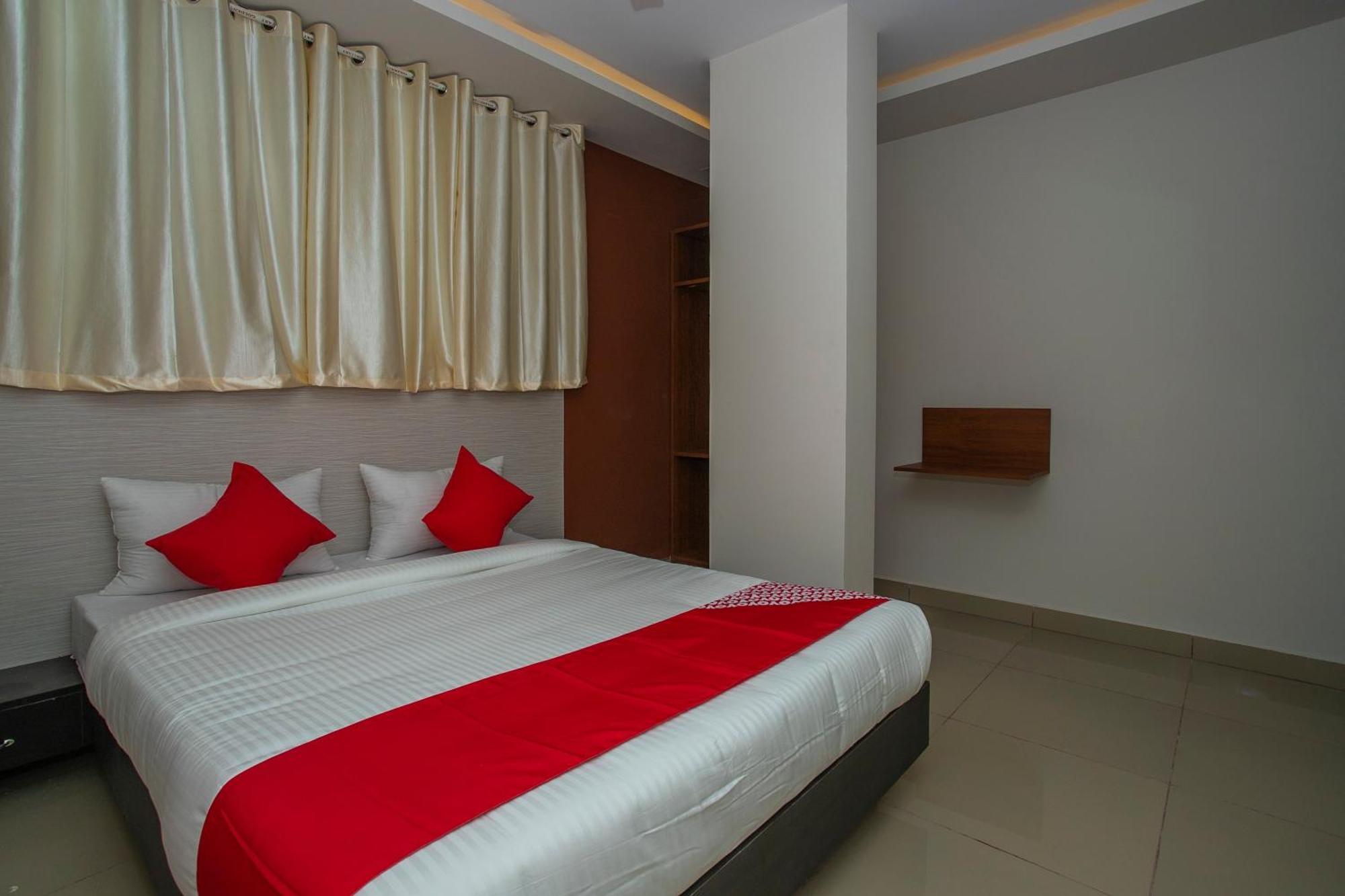 Hotel O Varcity Phi Premium Pavilion ,Above Hdfc Bank ,Near Anjaneya Temple Madiwala, Hosur Main R Bangalore Exterior foto