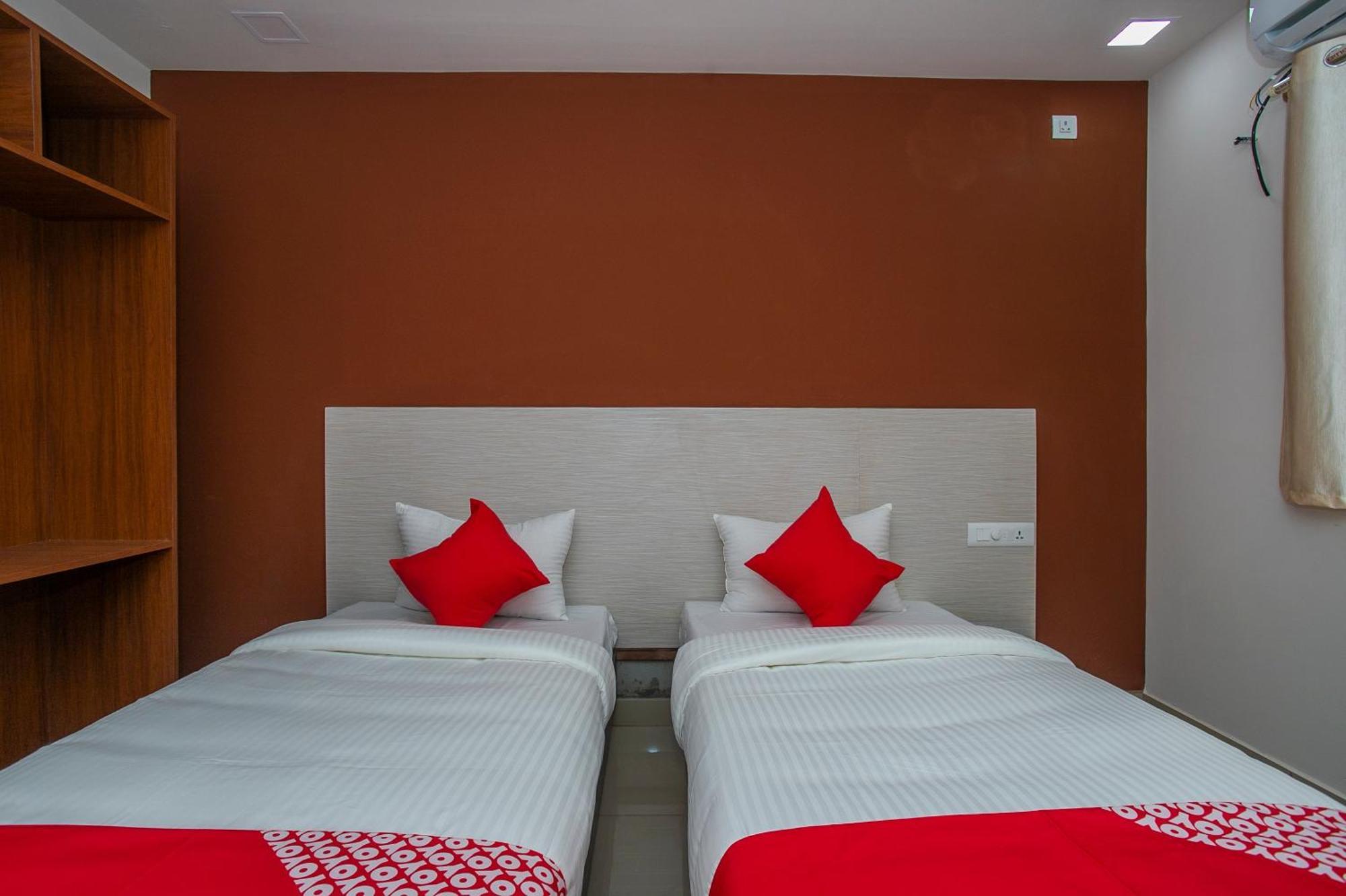 Hotel O Varcity Phi Premium Pavilion ,Above Hdfc Bank ,Near Anjaneya Temple Madiwala, Hosur Main R Bangalore Exterior foto